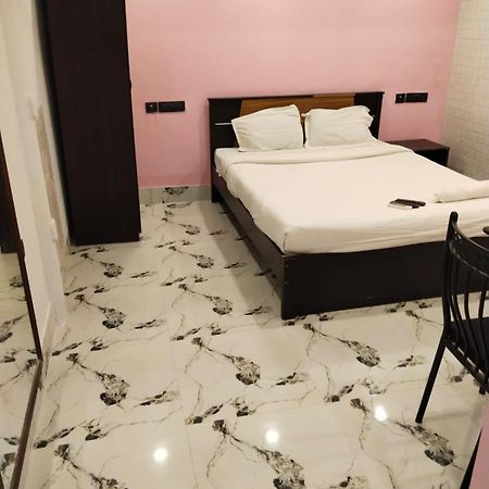 Hotel Ucs كولكاتا المظهر الخارجي الصورة