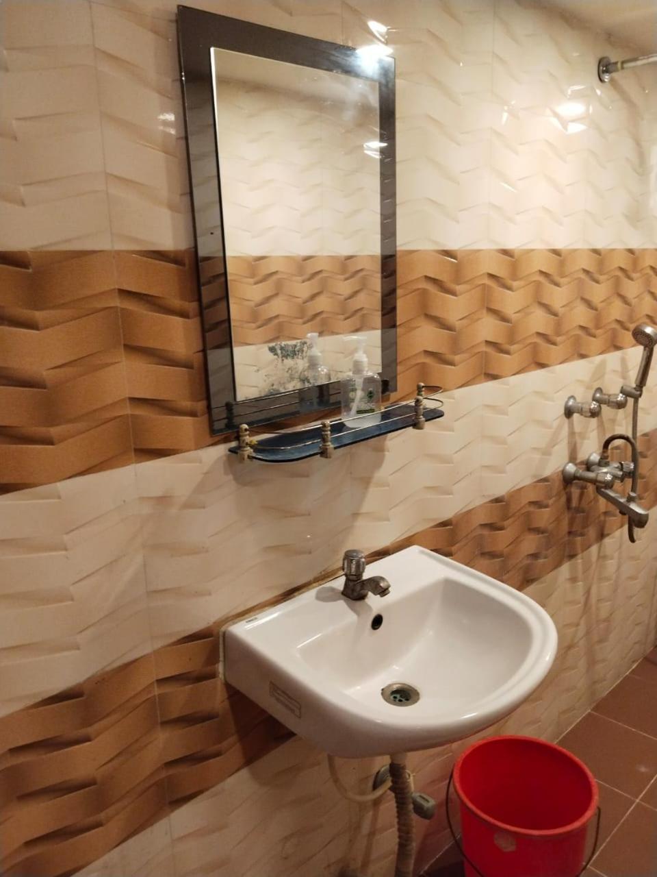 Hotel Ucs كولكاتا المظهر الخارجي الصورة